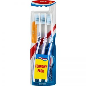 Aquafresh Flex szczoteczki do zębów medium dark blue, light purple, blue 3 szt.