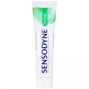 Sensodyne Fluoride pasta do zębów dla wrażliwych zębów 100 ml