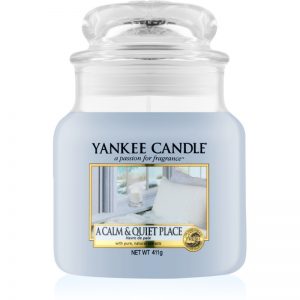 Yankee Candle A Calm & Quiet Place świeczka zapachowa Classic średnia 411 g
