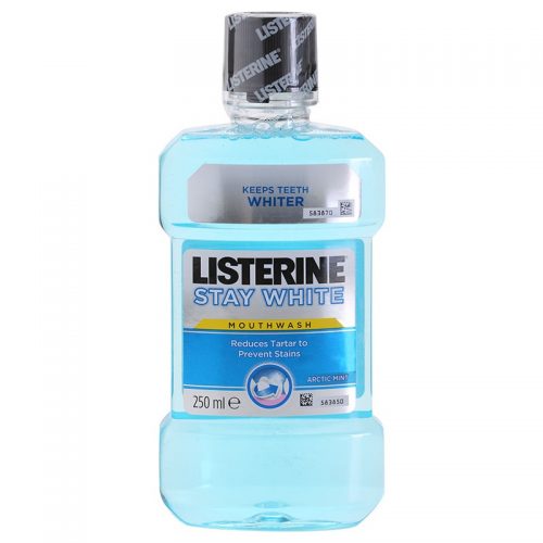 Listerine Stay White płyn do płukania jamy ustnej o działaniu wybielającym smak Arctic Mint 250 ml