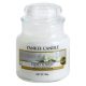 Yankee Candle Fluffy Towels świeczka zapachowa Classic mała 104 g